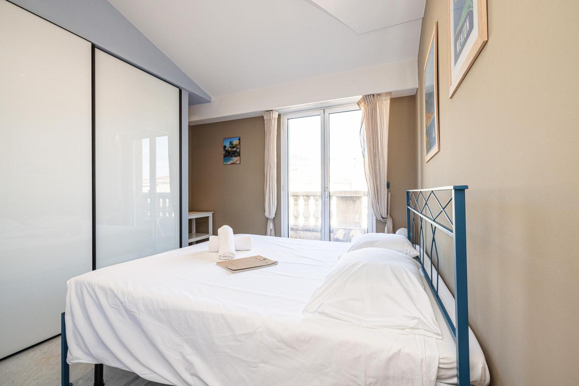 Victoria Bergamote Attic - Happy Rentals Menton Buitenkant foto