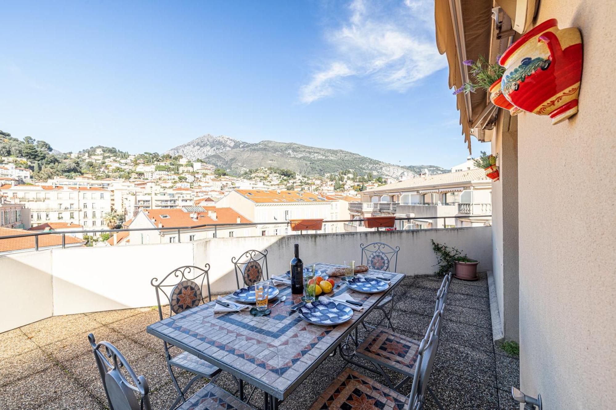Victoria Bergamote Attic - Happy Rentals Menton Buitenkant foto