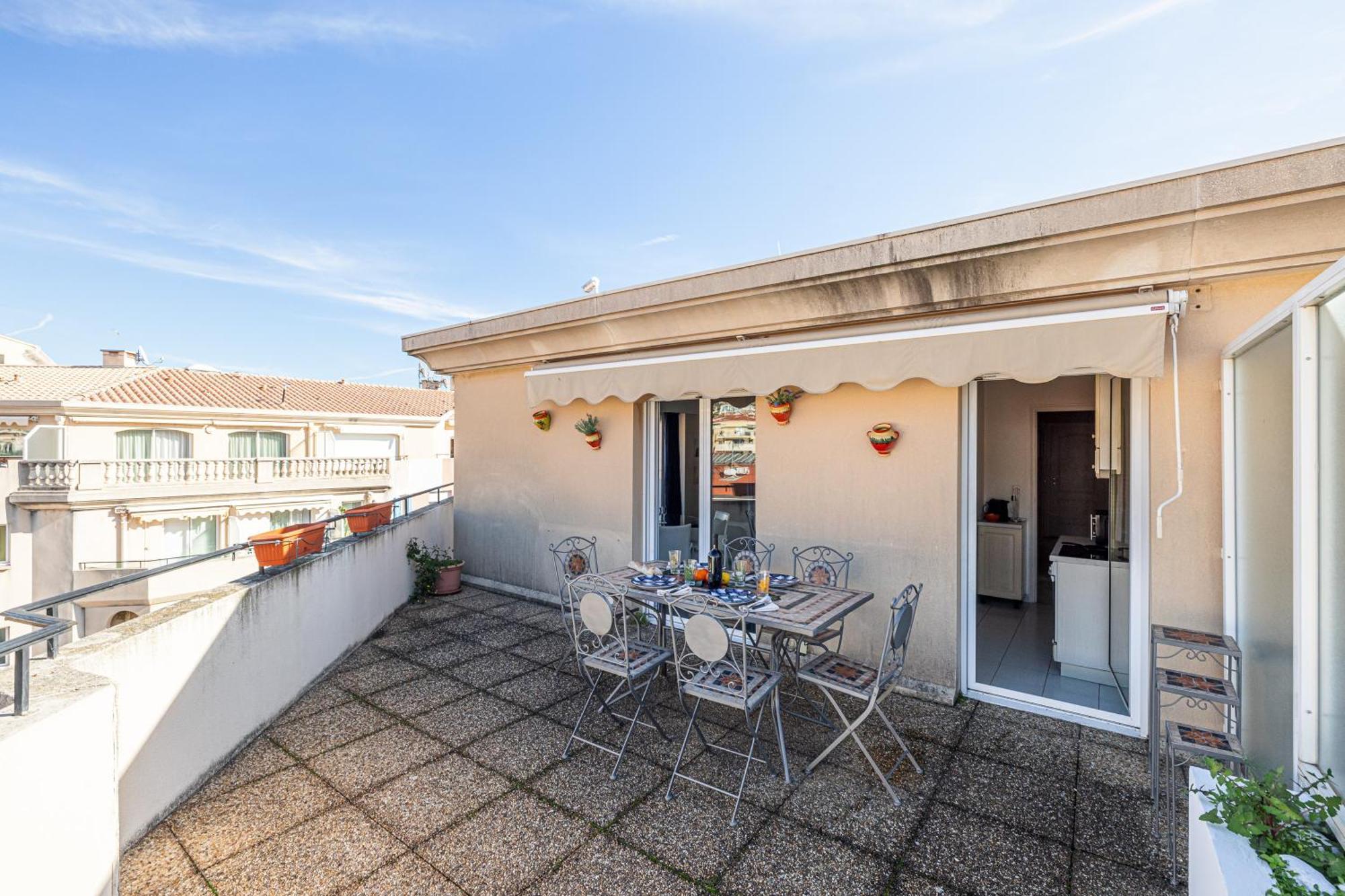 Victoria Bergamote Attic - Happy Rentals Menton Buitenkant foto