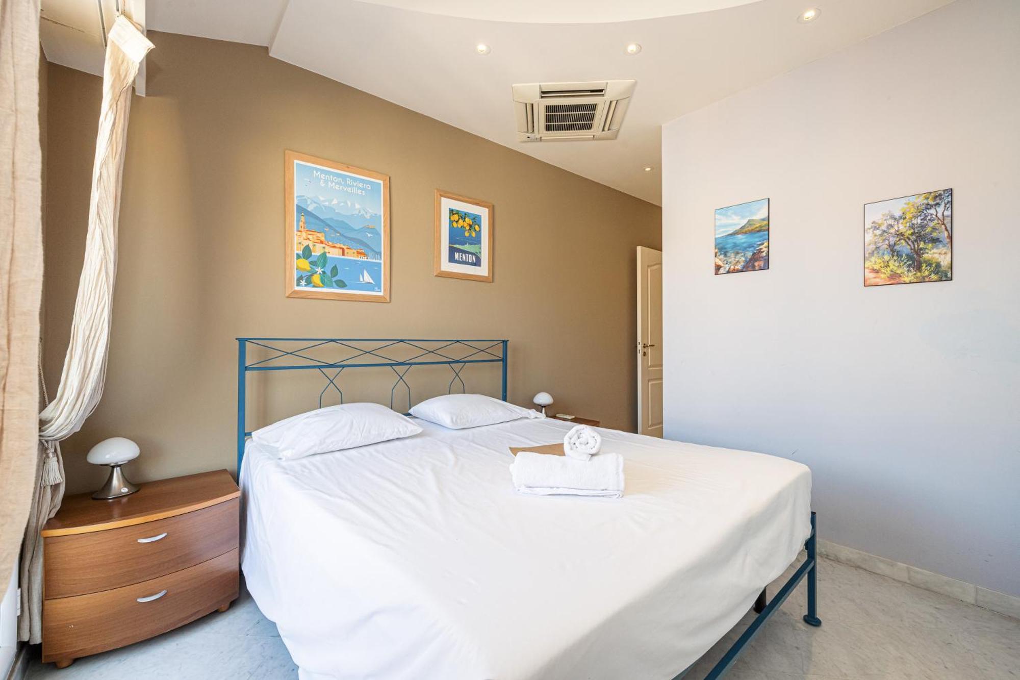 Victoria Bergamote Attic - Happy Rentals Menton Buitenkant foto