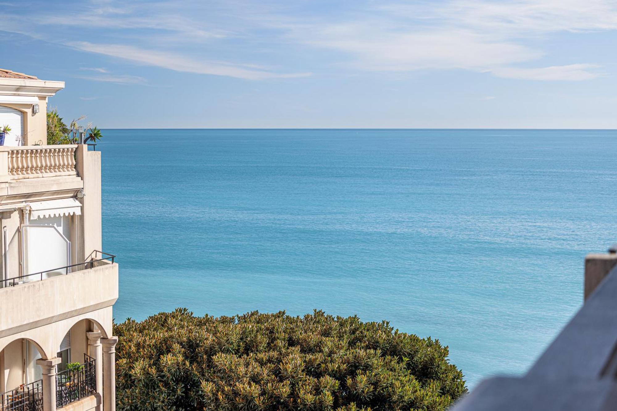 Victoria Bergamote Attic - Happy Rentals Menton Buitenkant foto